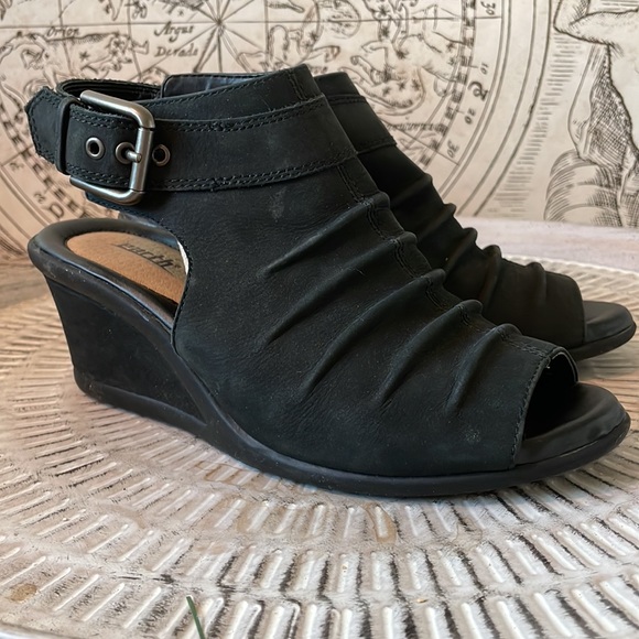 Earth Shoes Adina wedge heel black ruched - Picture 2 of 6